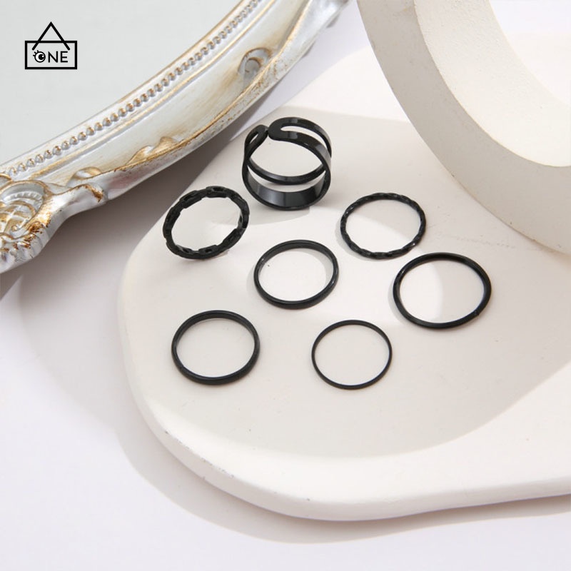 COD❤️ Cincin Gabungan Hitam Kepribadian Kreatif Set Kombinasi Hamparan Sederhana Set Cincin 7 buah