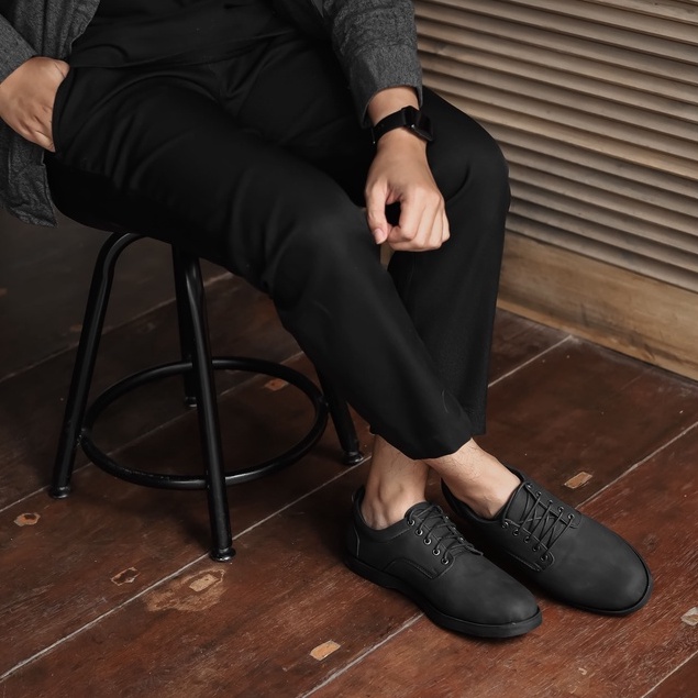 CHESTER BLACK |ManNeedMe x ARF| Sepatu Pantofel Pria Derby Shoes ORIGINAL