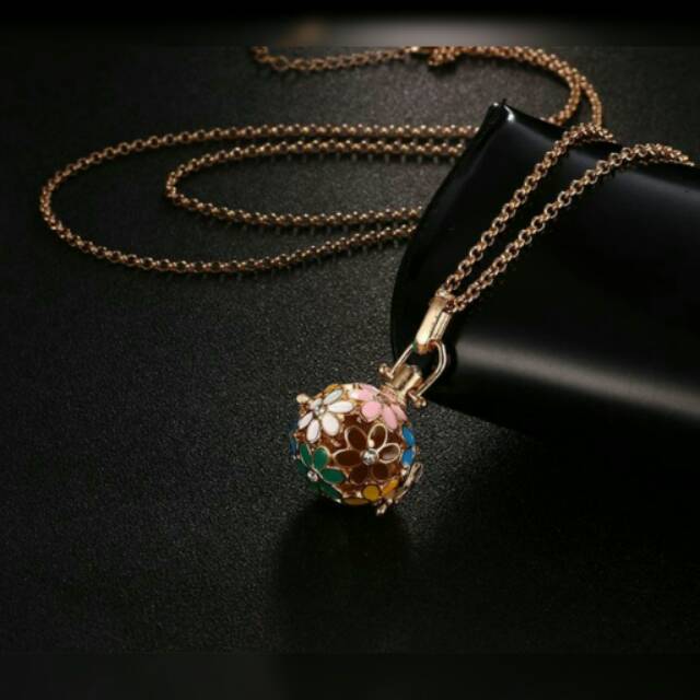 Antoinne Necklace Diffuser