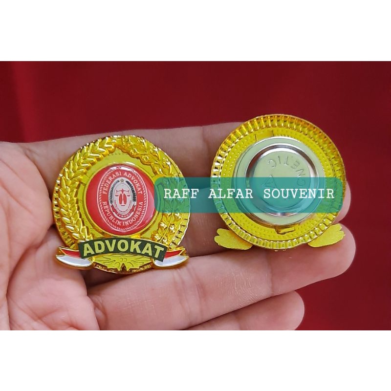 Pin advokat ferari - pin ferari magnet