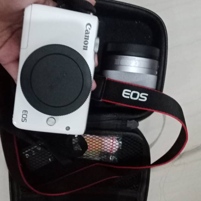 Camera mirrorless canon M10