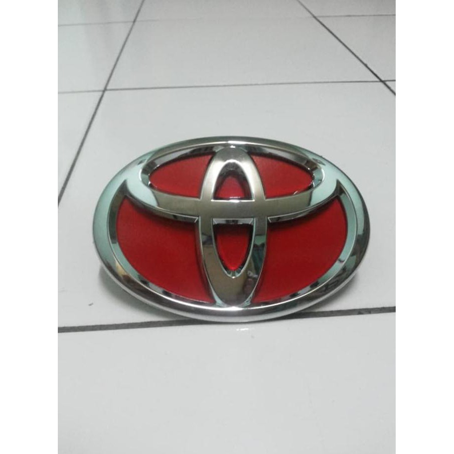 Aksesoris Mobil. emblem logo depan toyota Calya original