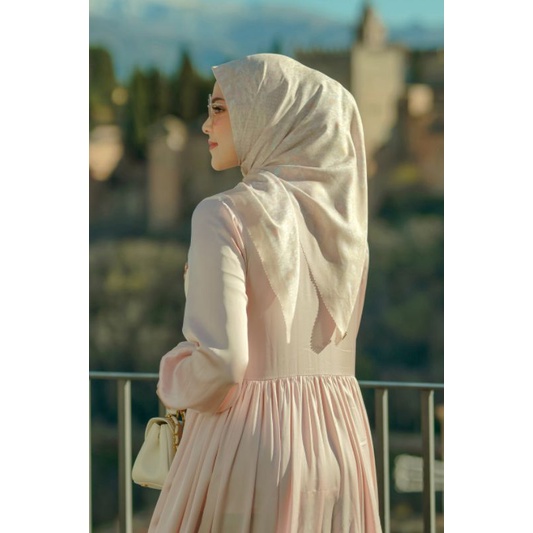 Granada Cream Tan Buttonscarves