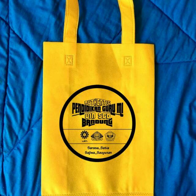 

Ukuran 38x45x8 Tas Spunbond / Tas Souvenir / Tas Goodiebag
