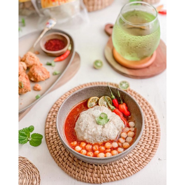 

Bakso jumbo Cincang dengan kuah pedas