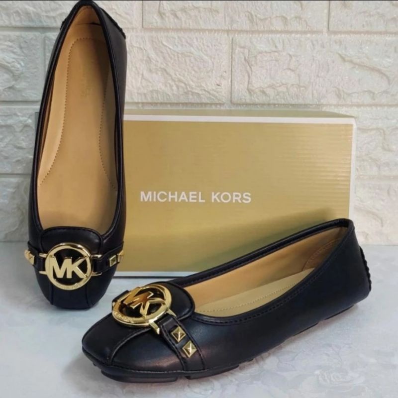 Sepatu Michael Kors Fulton Studs Black