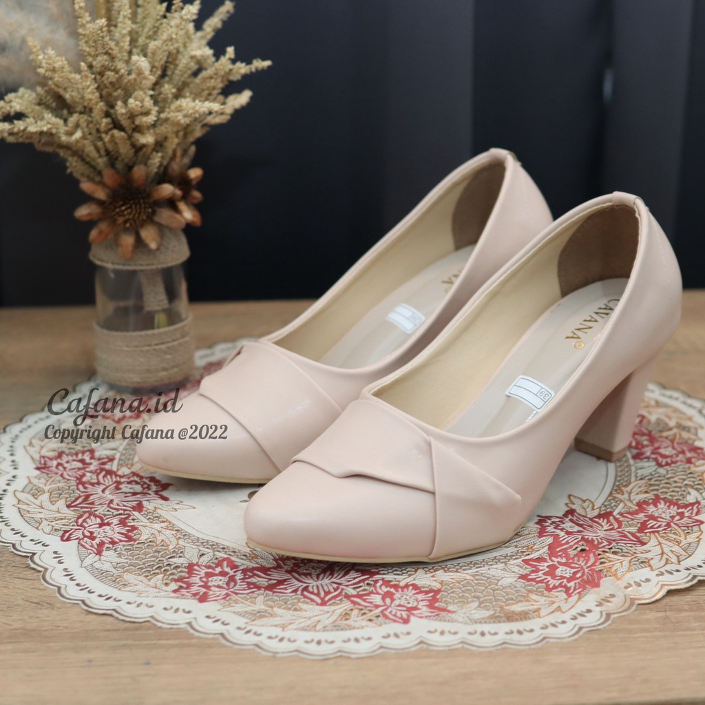 Sepatu Pantofel Premium Wanita Echa  SDH244