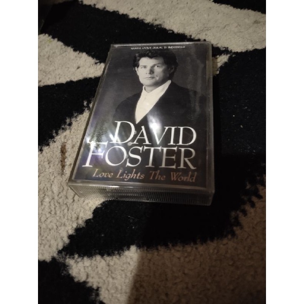 kaset pita david foster / love light the world