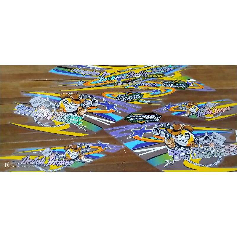 STRIPING VIXION SILUMAN VIJAR HOLOGRAM