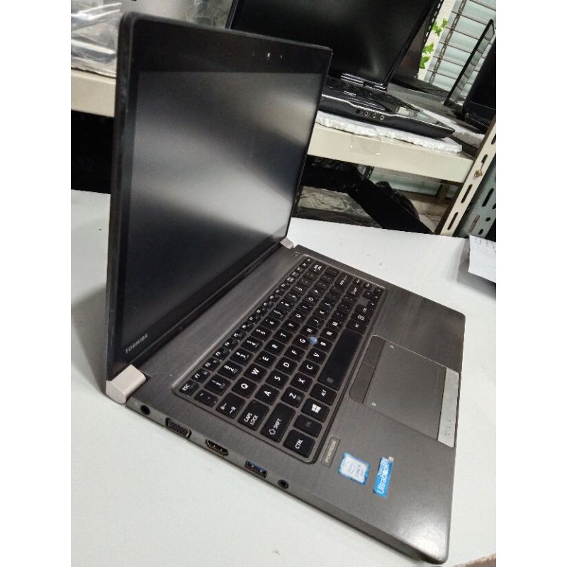 Toshiba portege Z30t-C Intel core i5 gen 6th ram 8gb SSD 128gb