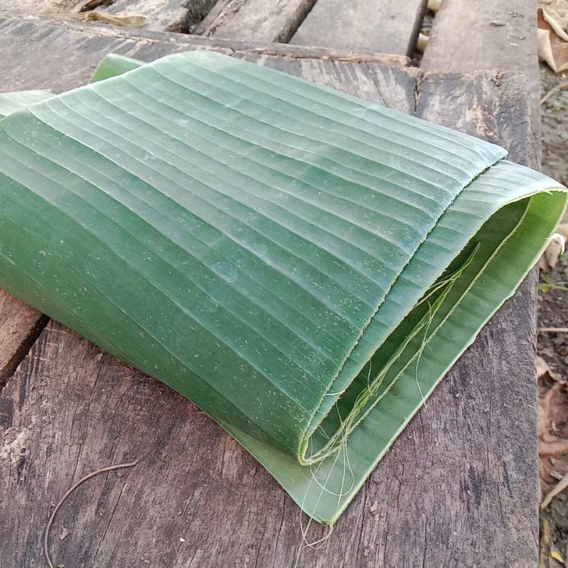 

daun pisang segar 1kg
