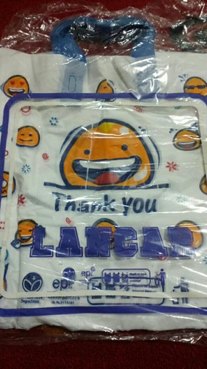 3 Pak (3 X 1 Pack) Kantong Plastik Smile Softhandle Ukuran 30