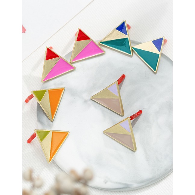 LRC Anting Tusuk Fashion Contrast Acrylic Triangle Stud Earrings F5750X