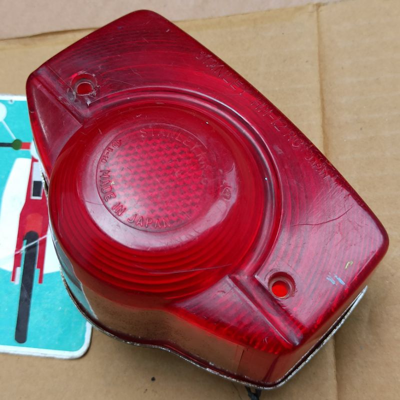 pangkon dan mika stoplamp lampu belakang honda S90Z CB 100 ori original second bekas copotan