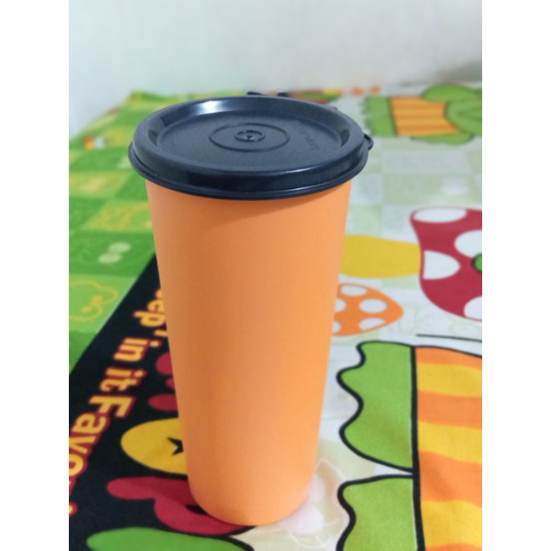Orange tumbler tupperware / gelas plastik tutup