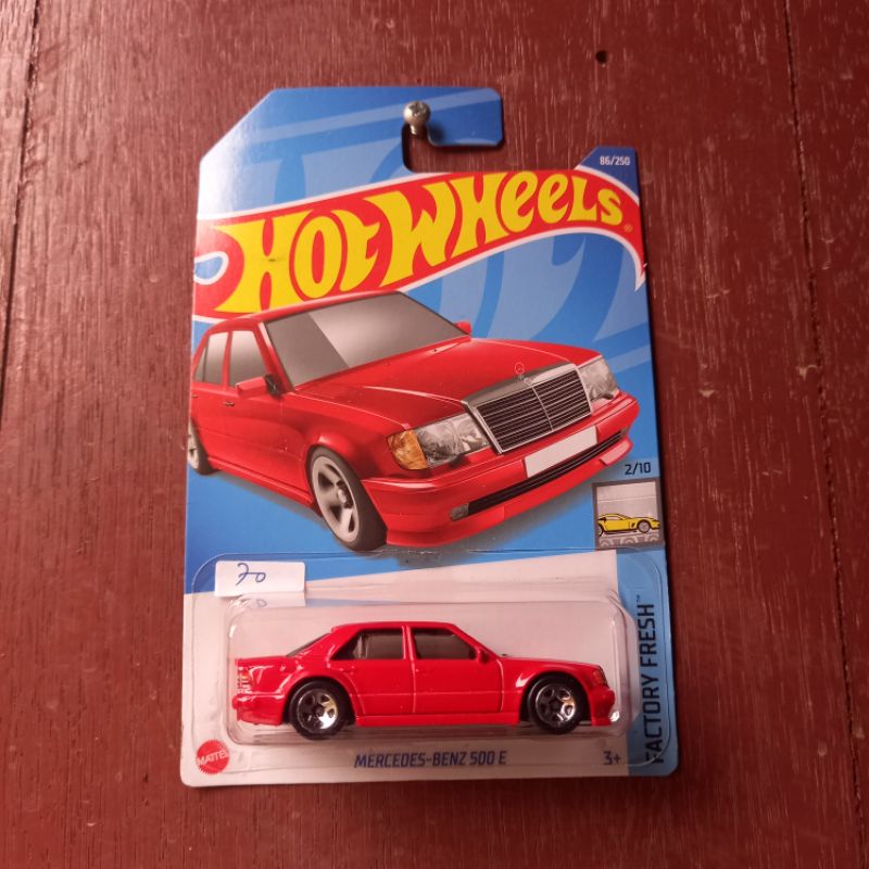 HOT WHEELS MERCEDES BENZ 560 SEC AMG
