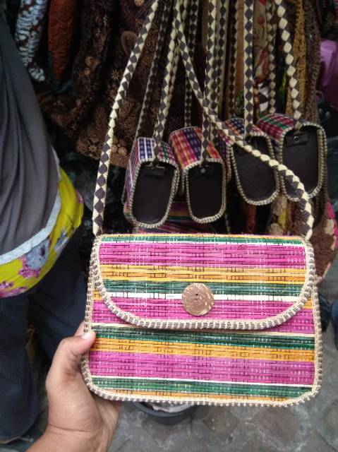 TAS SELEMPANG PERSEGI PANJANG BESAR BAHAN LIDI WARNA - SLING BAG WANITA OOTD MURAH