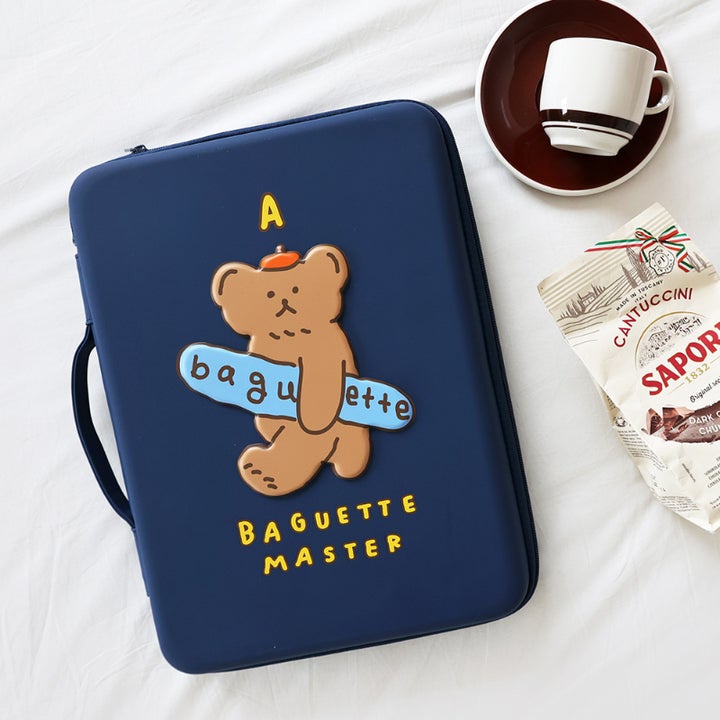 Sleeve Pouch Sarung Tas Bag Case Ipad Tab Tablet Macbook Air Pro Laptop Asus Acer Lenovo HP Huawei 11 12 13 14 15 inch Motif Gambar Karakter Beruang Bear Warna Biru Navy Beige Cream Lucu Cute Murah Korean Model Banyak Slot Ruang Stationary Tebal