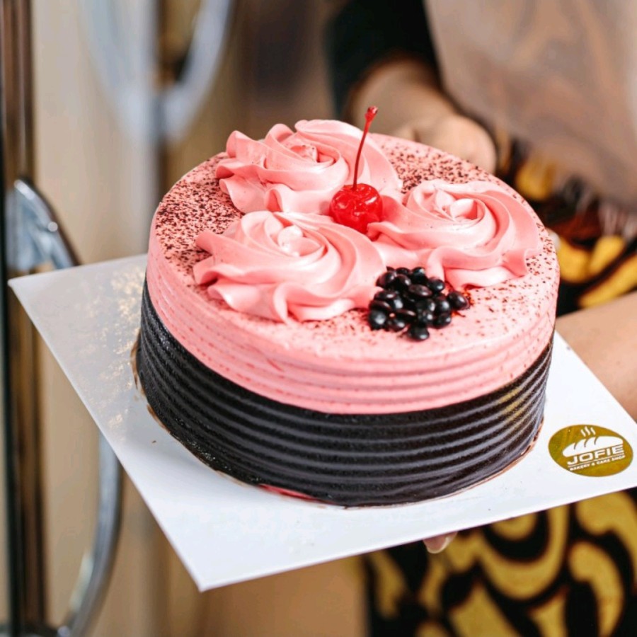 Blackforest Cake Jofie Bakery / Kue Ulang Tahun - Kue