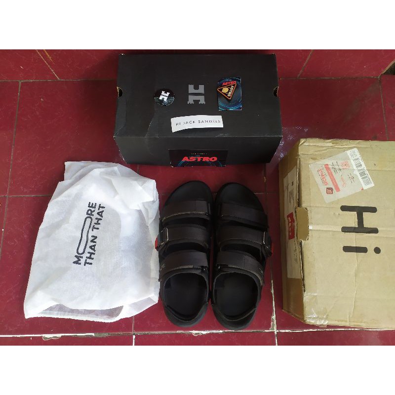 Hijack Sandals Astro