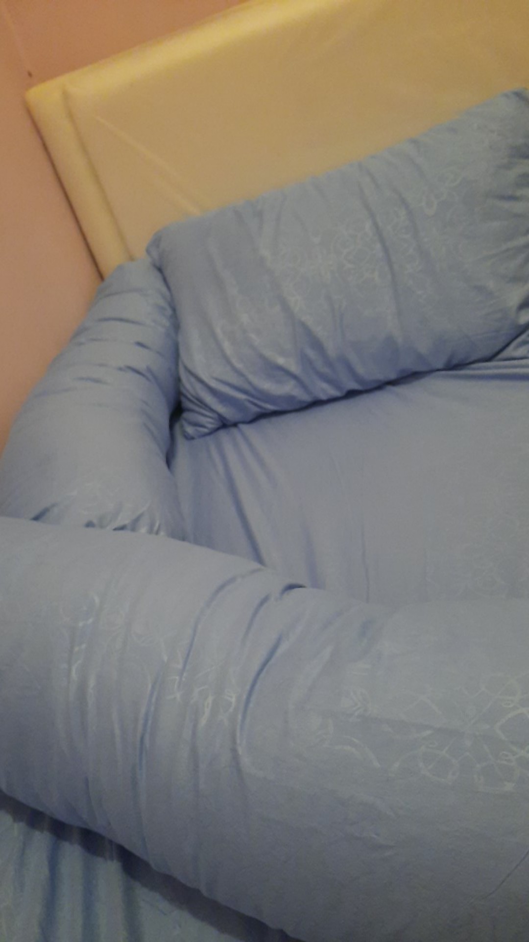 Sprei Emboss Katun Halus Internal Aloha Queen Size 160 X 200 Cm