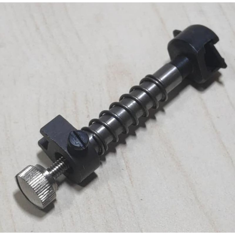 Dudukan Pisau Atas Mesin Jahit Obras Kecil DC1 42035