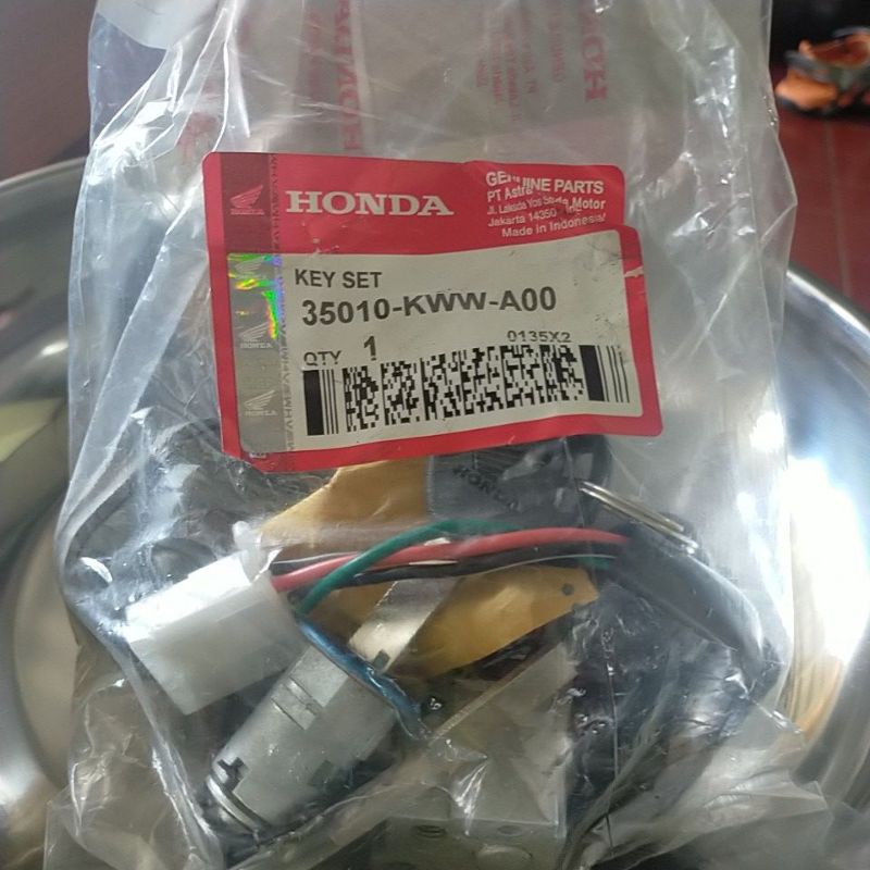 Kunci Kontak Vario Lama / 35010-KWW-A00