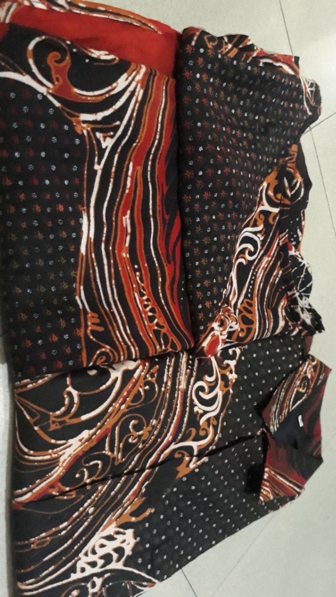 Batik Solo Modern Sarimbit Kemeja Dan Top Batwing Lilit Manual