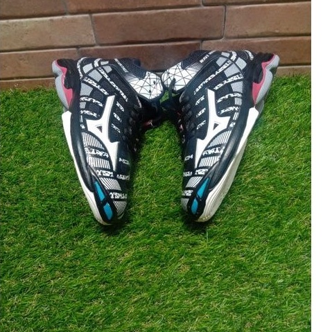 sepatu mizuno wave voltage