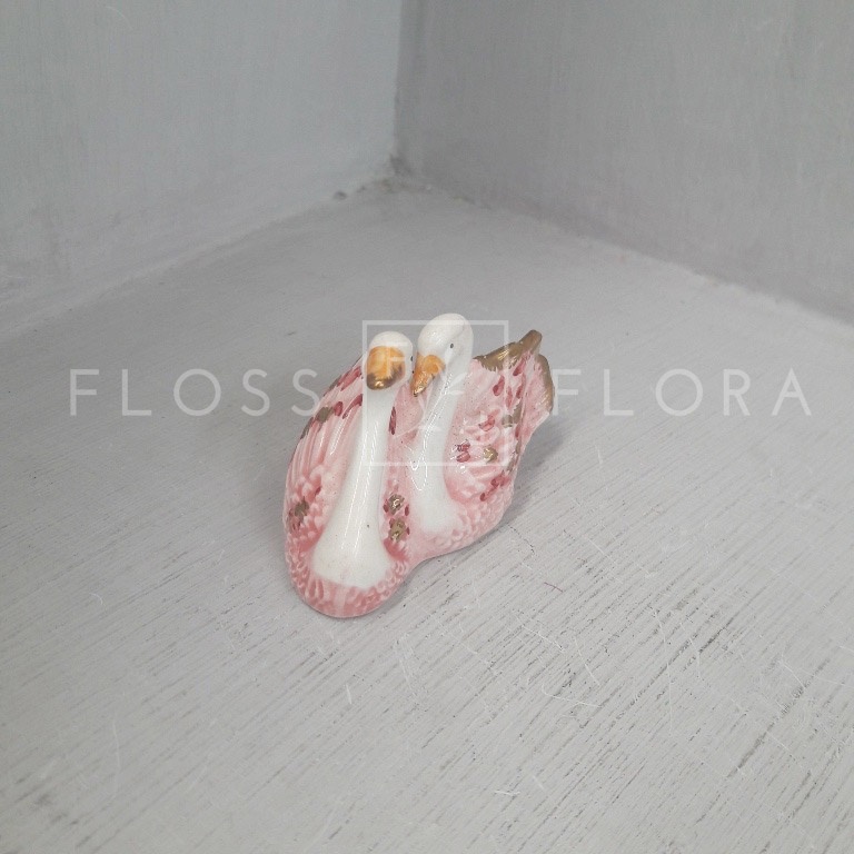 Angsa Sepasang / Dekorasi / Angsa Pajangan / Hiasan Ruangan
