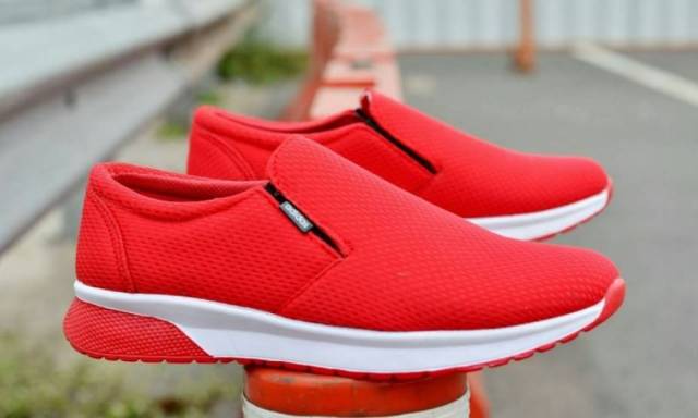 Sepatu Sport Fashion Adidas Slip On Refine Sneaker Running Adidas Selop Grade Ori Vietnam