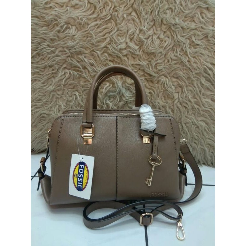 RULLY68_100%REALPIC TAS TANGAN bisa di selempang ada gantungan kunci Tas Import bisa COD