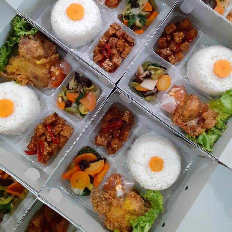 Paket Nasi Box Kotak Murah Ayam Goreng Sambal Lalapan Taehu Tempe Shopee Indonesia