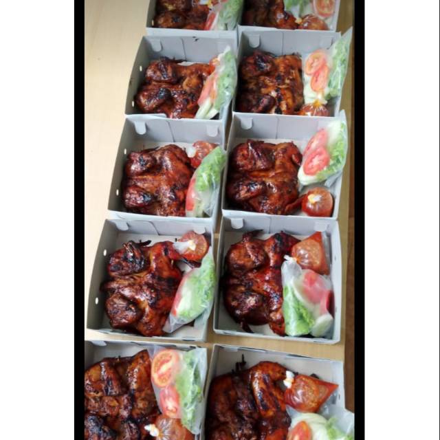 

Ayam bakar 1 ekor enak, murah dan halal