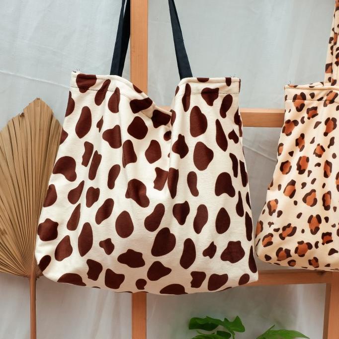 Tas Totebag Motif Bulu Bludru Macan Leopard Wanita / Tas Hewan