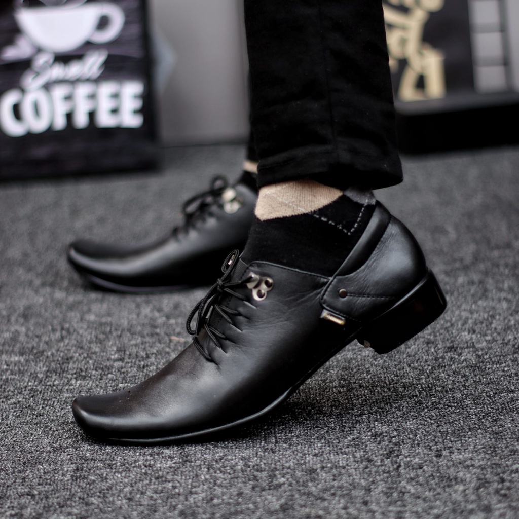 Sepatu Pantofel Kerja Kantor Kulit Asli Formal Hitam Pria Abrhm Bones