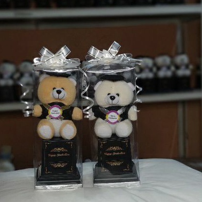 PIALA BONEKA MIKA