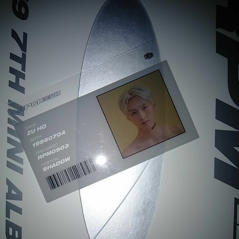 sf9 zuho : id card album rpm (zero white version). - booked.