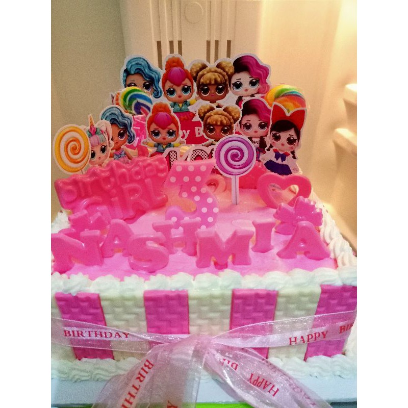 

KUE ULANG TAHUN KARAKTER TEMA LOL SURPRISE SIZE 24