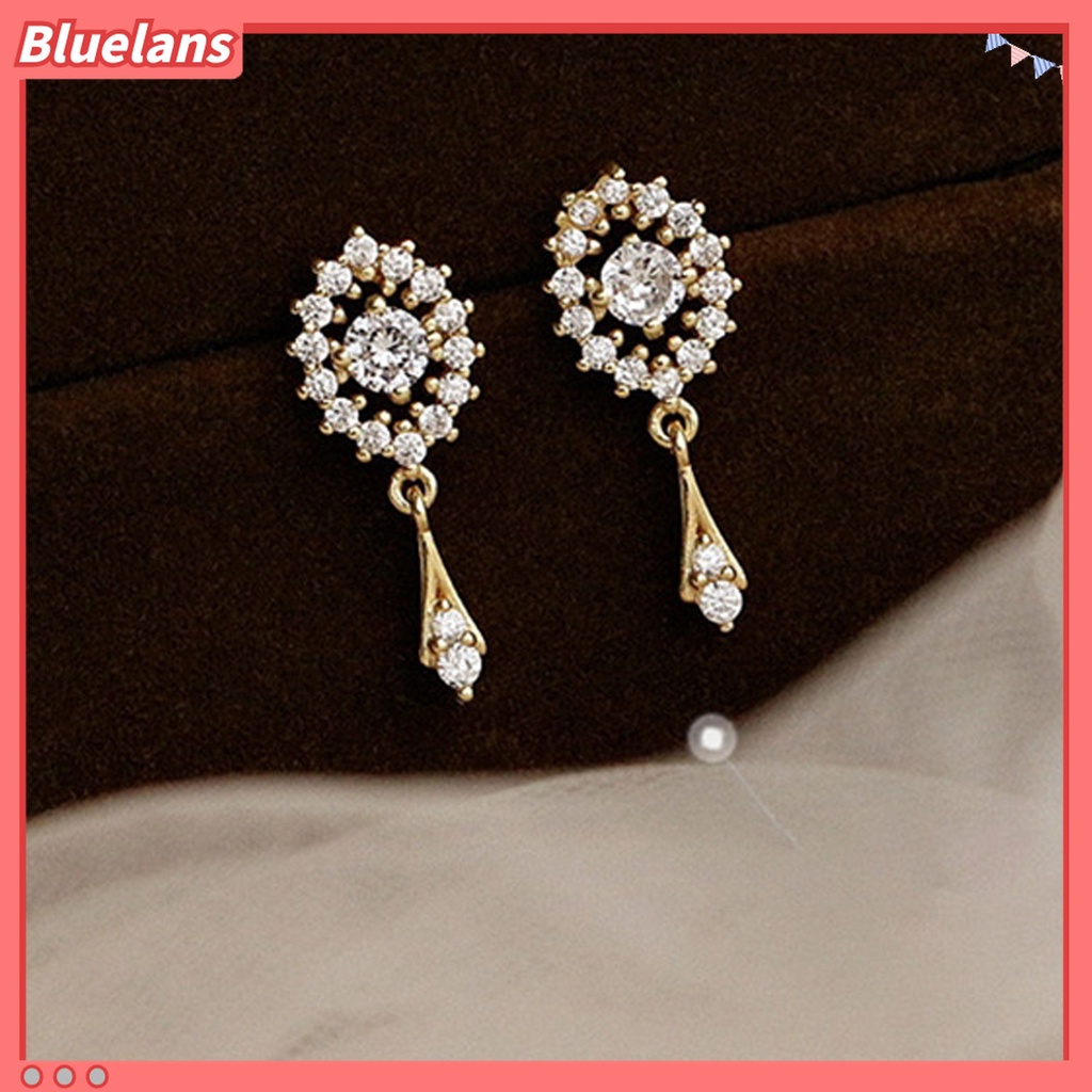 1 Pasang Anting Rumbai Menjuntai Model Hollow Out Gaya Vintage Untuk Wanita