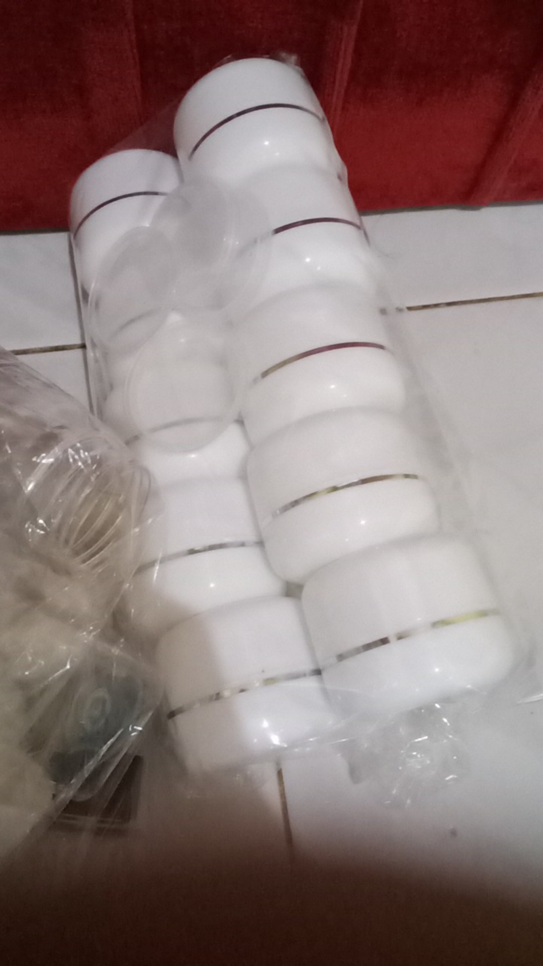 Pot Cream 15 Gr Putih - Putih Pp