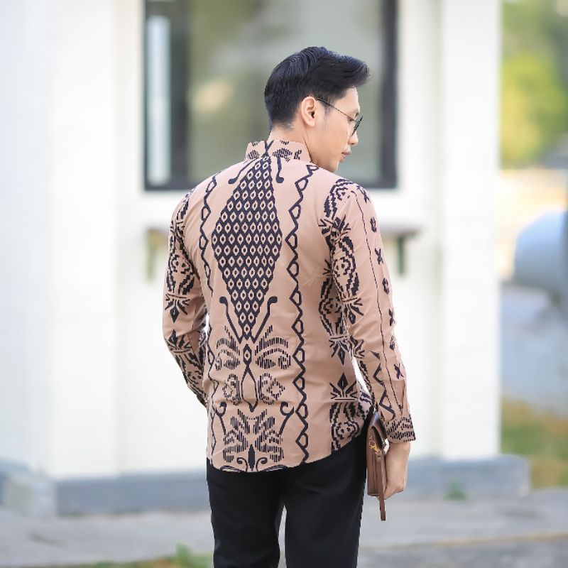 BATIK BOLO DEWO Motif Bintang Harapan Hem Atasan Kemeja Baju Batik Pria