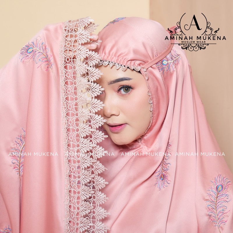 Mukena Dewasa Silky Bordir Mewah Merak Renda Alesya