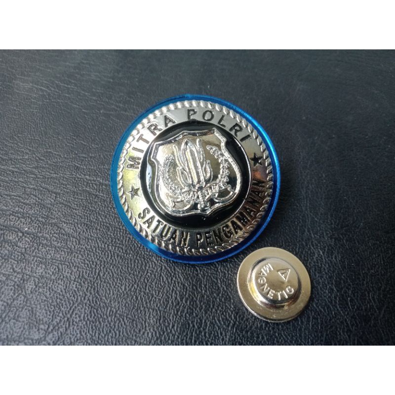 pin mitra polri satpam akrilik magnet