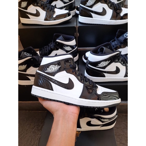 NIKE AIR JORDAN 1 MID CARBON FIBER