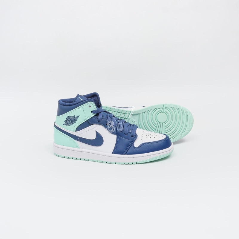 Air Jordan 1 Mid Mystic Navy