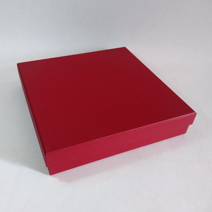 

Gift Box/ Hampers/ Kotak Kado Polos Uk. 25x25x5 cm, Cranberry - Premium Quality