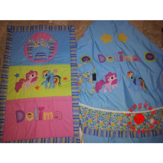 PRODUK TERBARU SET MUKENA SAJADAH ANAK NAMA SULAM KARAKTER MOTIF 2-4 TAHUN - UNGU KEKINIAN MURAH