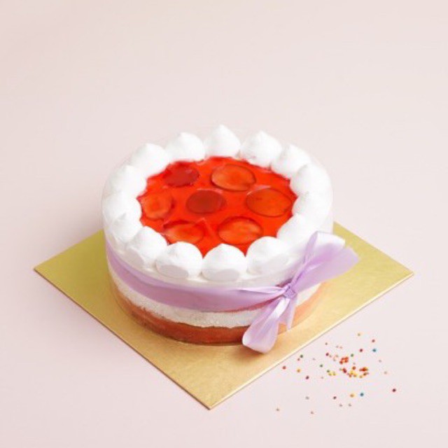 

Strawberry Chantily Cake 16cm kue ulang tahun