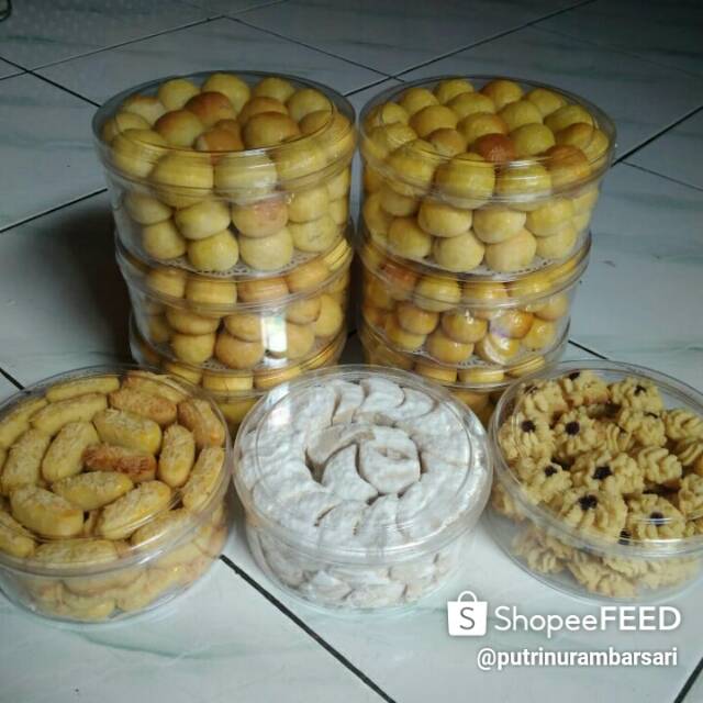 

Kue kering lebaran,nastar,putri salju,kastangel,kue semprit.uk.500 gr.